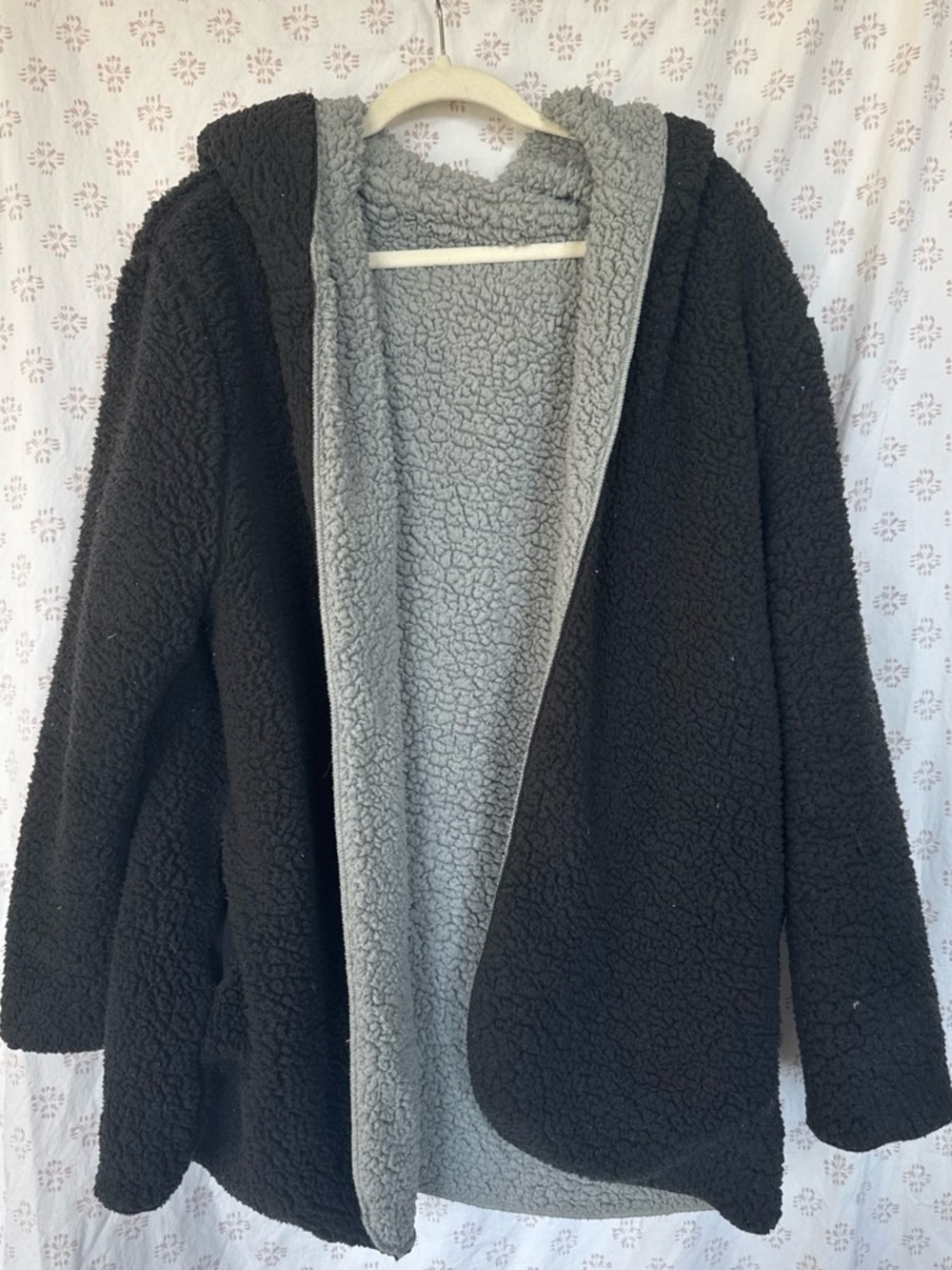 FAVLUX Reversible Sherpa Hooded Coat in Black and Gray